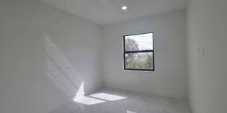306 NE 10th Ter Gallery 24