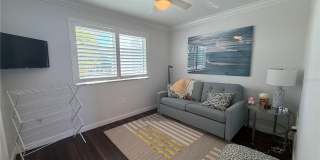 775 JOHN RINGLING BOULEVARD Gallery 7