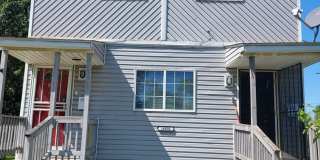 Charming 3BR Duplex in Harvey Gallery 1