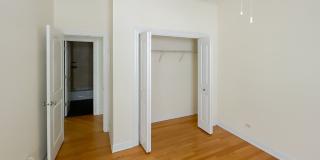 2927 North Southport Ave. Gallery 14