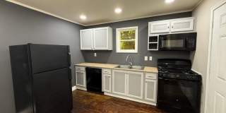 Downtown Living- Prime 1-Bed Unit for Just $900/Mo! Gallery 4