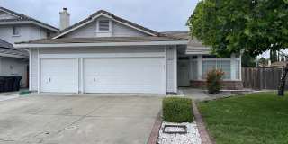 3br/2ba Home on corner lot Gallery 1