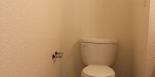 Beautiful 3 BR/3 1/2 BA Townhouse in Stonegate!! Gallery 13