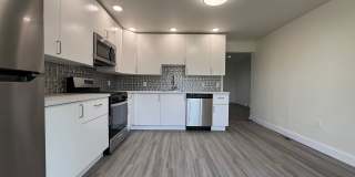 Updated 4BR / 2 Bath Home with off-street parking! Gallery 10