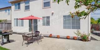 4 Bedroom Home Corner Lot ~ 1 bedroom on 1st evel ~ 3 Full Bathrooms Gallery 14