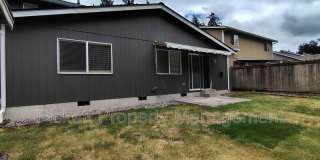 1108 NE Beaumont Ln Gallery 15