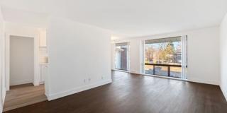 Royal Oakland Apartments Gallery 6