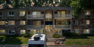 Mound 1 Bed Condo Gallery 1