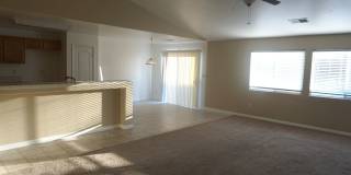 Beautiful Home Near Centennial Highschool! Gallery 6