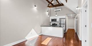 521 Warren Street Gallery 21