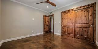 1317 W HOLLY Street Gallery 28
