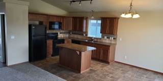 Beautiful home for rent in The Radiant Lake Estates! Gallery 3