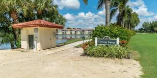 9523 S Hollybrook Lake Drive Gallery 32