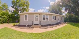 3D Tour Available - Recently Remodeled + Fenced-in Yard + Washer & Dryer! Available October 3rd! Gallery 1