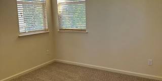 3BR/2.5BA Oak Commons Home w/ Backyard & Community Pool & Park Gallery 13
