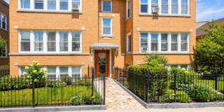 4646 W Addison Gallery 1