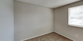 3025 Oneida Road Gallery 14
