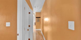 1301 Adams St Ne Gallery 4