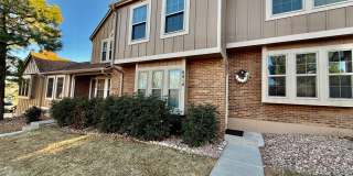 Beautifully Maintained 3 bedroom, 3.5 bath Home on West side Gallery 1