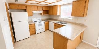 Spacious Four Bedroom Townhome Gallery 1