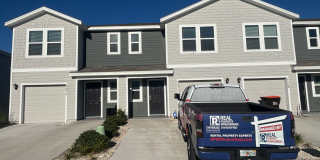 Beautiful Townhome Community Close to Everything!! Gallery 1