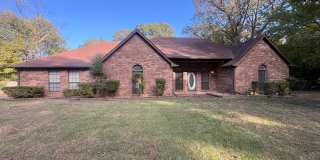 Spacious 4-Bedroom Home with Sunroom and Huge Fenced Backyard in Bartlett! Gallery 1