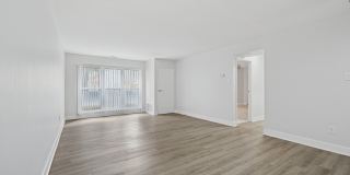 7400 Roosevelt Gallery 1