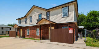 7605 Windsor Oaks Gallery 1