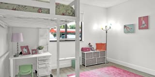 Fontainebleau Milton Gallery 37