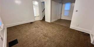 Move in Ready 4 Bedroom 1 1/2 bath house Available Gallery 7