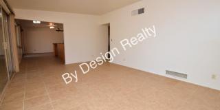 Spacious 3 Bed 2 Bath Eastside Home w/Huge Yard & Fireplace Gallery 8