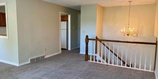 Wonderful Home in Campus West! Gallery 6