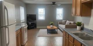 Room for Everyone! 6‑Bedroom Home Near Ball State University Gallery 1