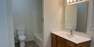 North Springfield 3 Bed / 1 Bath Available! Gallery 11
