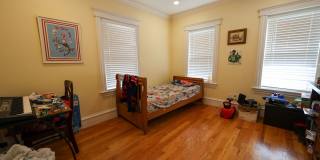 Brighton Oversized 4 Bed / 3 Bath – 2,800 SF – In-Unit Laundry – 6/1 Gallery 21