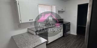 Large 4 Bedroom home close to ACU Gallery 17