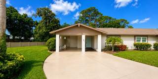 Annual unfurnished   **55+**     2/2 villa downtown Sarasota Gallery 3