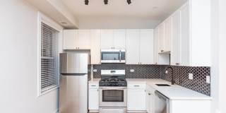 658 W Wrightwood Gallery 1