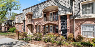 8229 KINGS CHARTER Lane unit: D Gallery 1