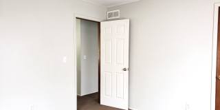 Beautiful 4 Bedroom 2 Bathroom Home Gallery 10