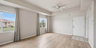 1025 VILLAGIO Circle Gallery 5
