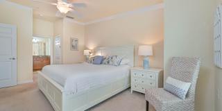 **2 + Den Condo - 1 Car garage - Fully Furnished - Short Term Lease (5.11 - 11.30) ** Gallery 20