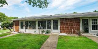 167 Newcastle Court unit: B Gallery 1