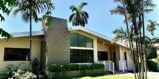 2560 NE 200th St Gallery 1