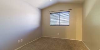 AMAZING 4 BED, 2.5 BATH HOME LOCATED NEAR 67TH AVE & UNION HILLS Gallery 16