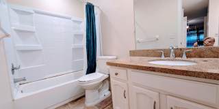 2400 SW 19th Avenue Gallery 8