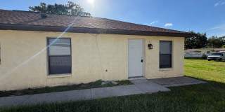 2 bed/1 bath duplex Gallery 1