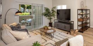El Paseo Apartment Homes Gallery 3