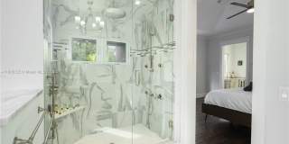 545 SW Indianola St Gallery 26