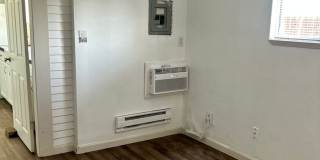 Charming 2 bed 1 bath near tower district Gallery 19
